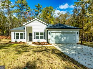 44 Holly Ln, Woodbury, GA 30293