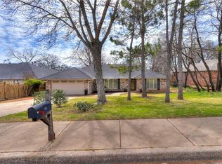 612 E 9th St, Edmond, OK 73034
