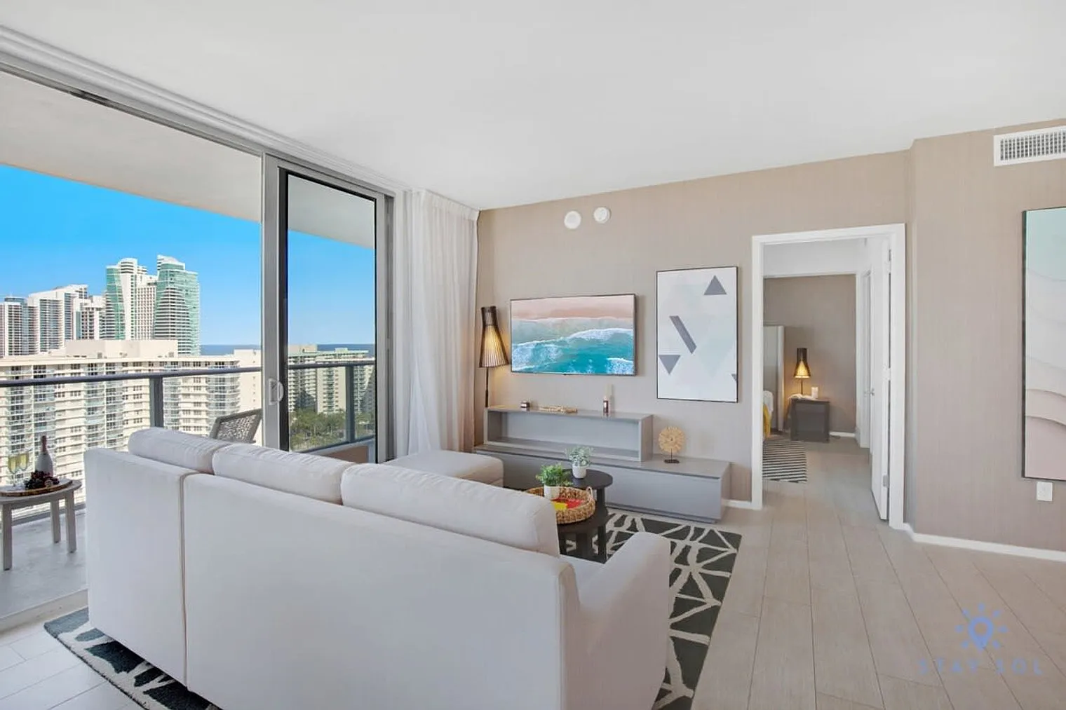 2 bed, 2.0 bath, 1097 sqft, $4,905 — Photo 3