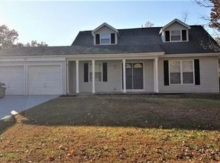 72 Julie Ln, Saint Peters, MO