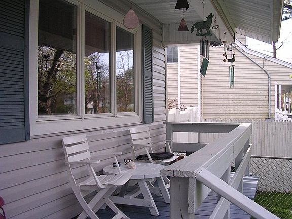 Covered Front Porch