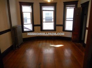 109 Calumet St #2K, Boston, MA 02120