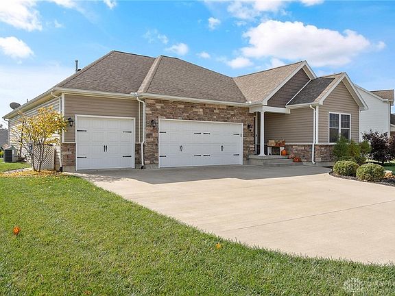 3rd image of 236 Quail Hollow Dr