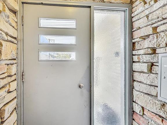3rd image of 731 Beau Ct