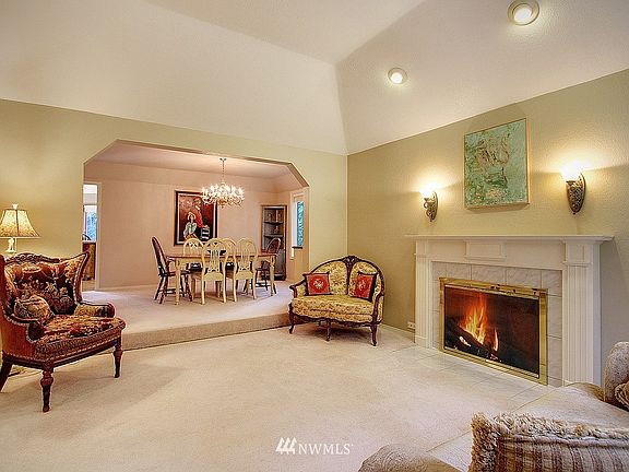5th image of 4324 36th Avenue NW