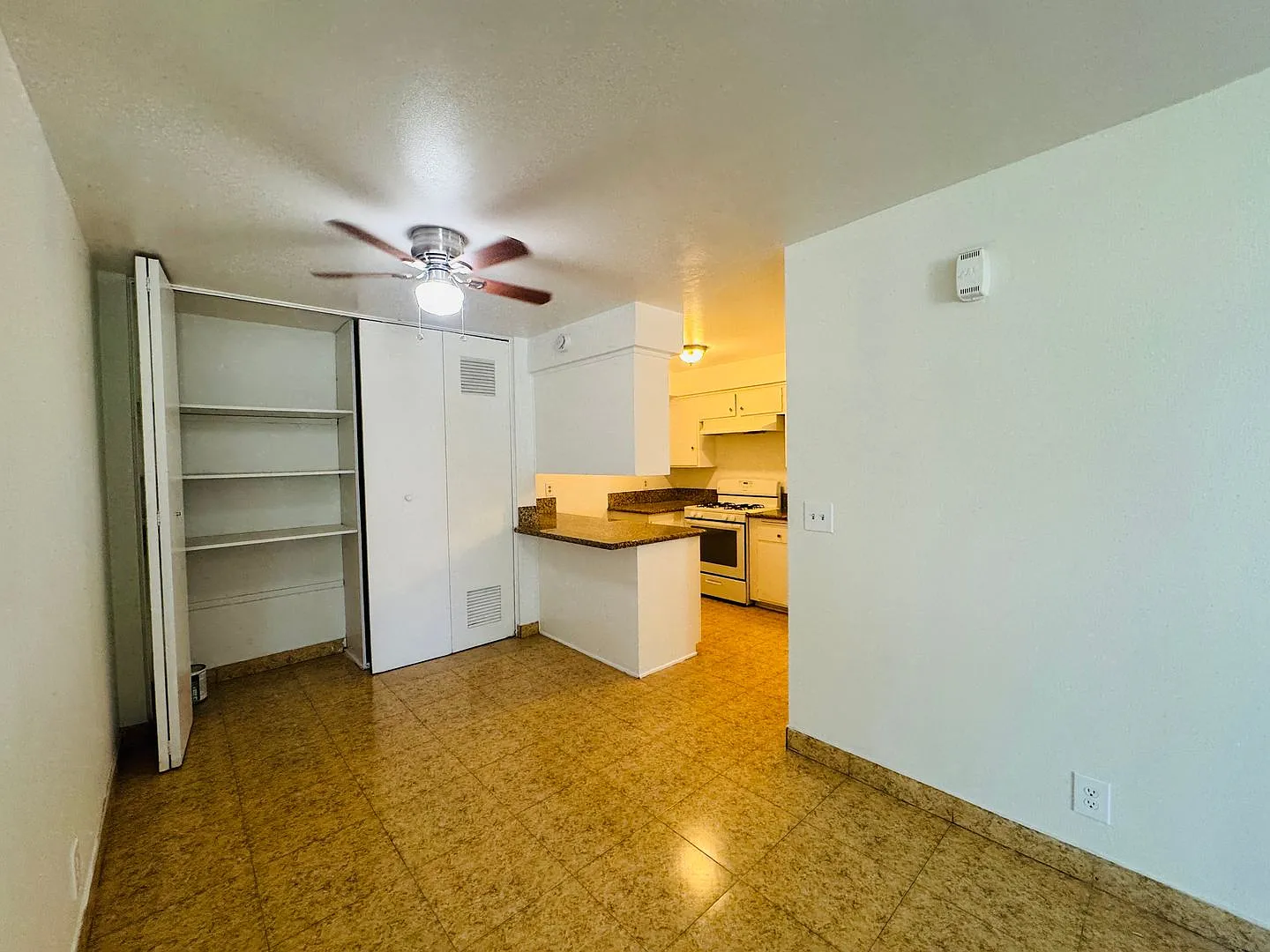 2340 W. Greenacre Ave — Photo 2