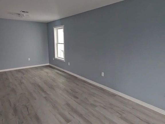 4th image of 101 N 3rd St #2