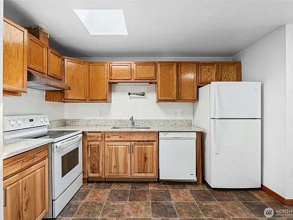 4th image of 14600 SE 176th Street #R1