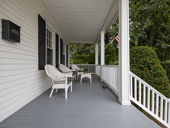 22 Highland Avenue