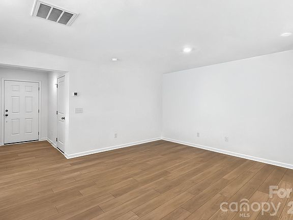 4th image of 436 Sand Dunes Dr #85