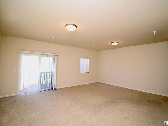 5th image of 868 W Trailcreek Dr