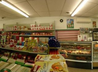 1206 W 9th St, Waterloo, IA 50702