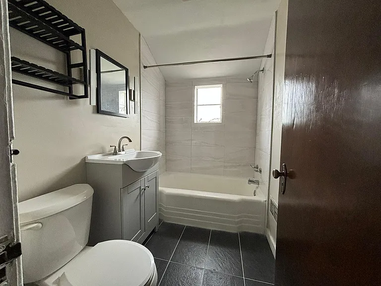 635 Bigelow St — Photo 16