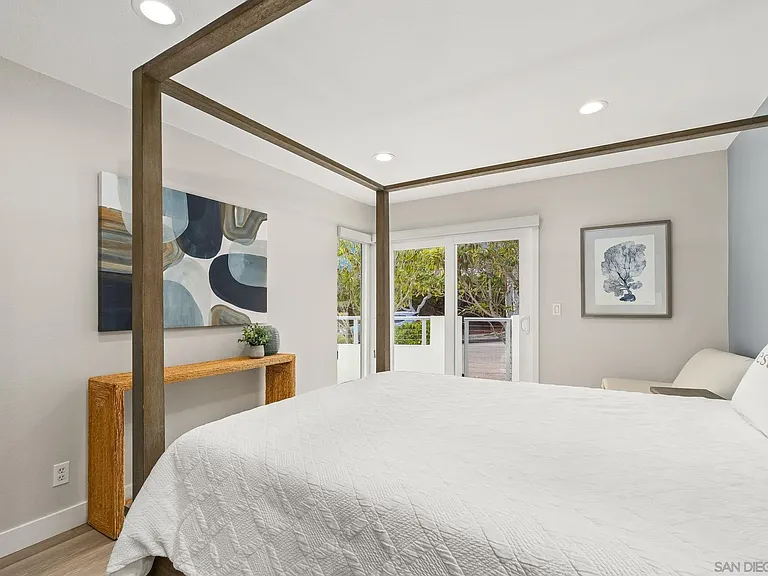 438 La Mesa Ave — Photo 23