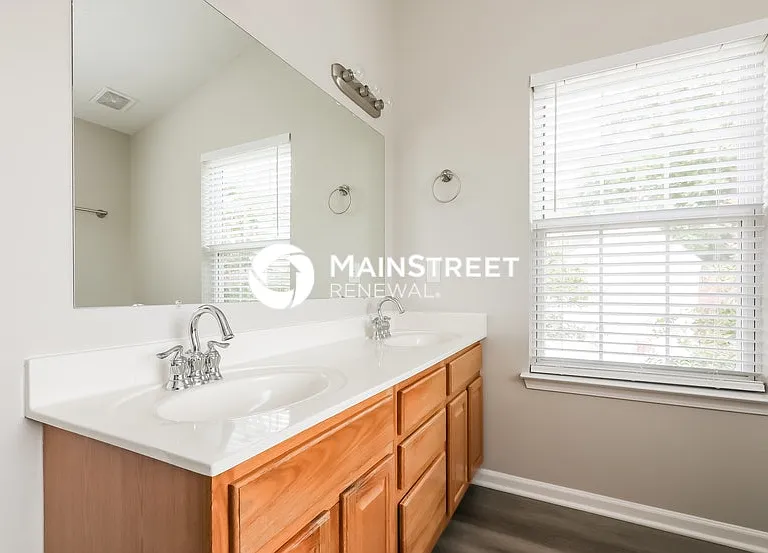 3930 Laurel View Cir — Photo 14
