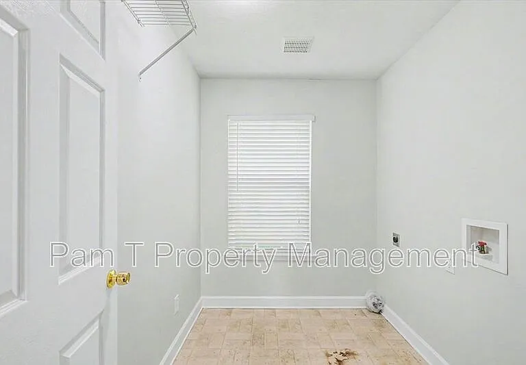 2305 Spivey Ave — Photo 8