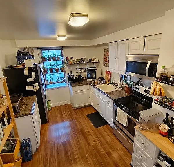 1009 Brown St #1 — Photo 11