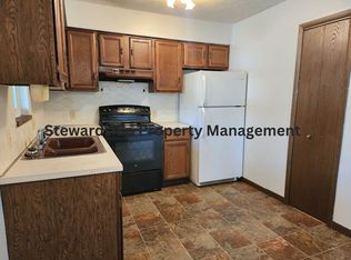 1112 & 1114 Derbydale Rd #1114, Akron, OH 44306