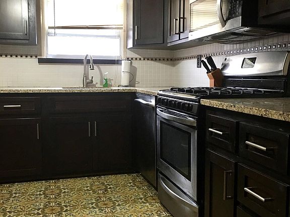 3rd image of 83 Sunfield Ave