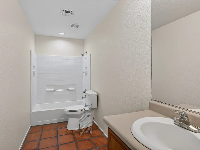 10360 E Malta St — Photo 30