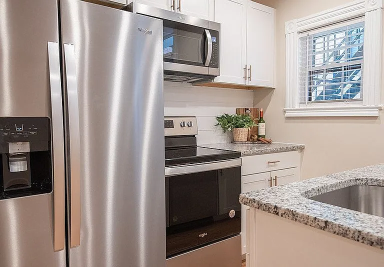 323 N Mulberry St #1 — Photo 12