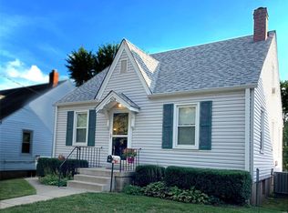 209 Pike St, Saint Charles, MO 63301