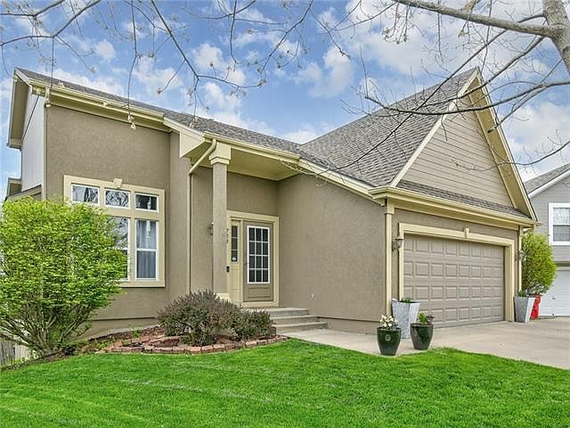 1st image of 739 N Glenview Ct