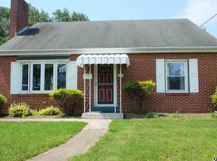 95 Oneida Rd, Camp Hill, PA 17011