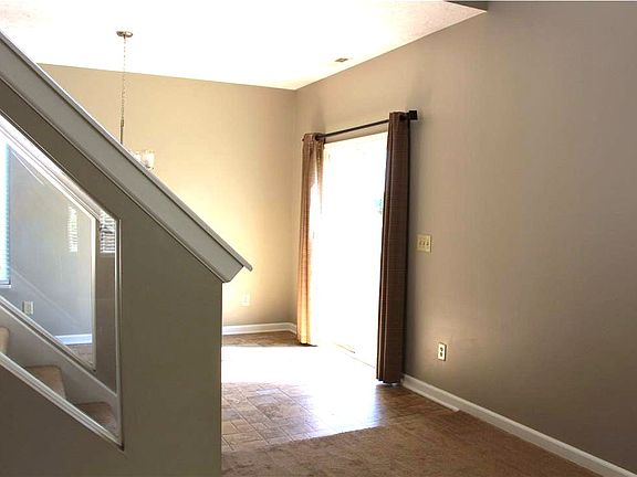 5th image of 2769 Grand Fir Dr
