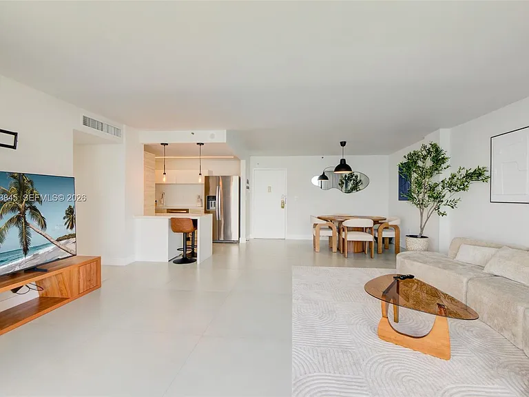 17500 N Bay Rd #S405 — Photo 5