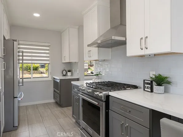 904 E Edgecomb St, Covina, CA 91724