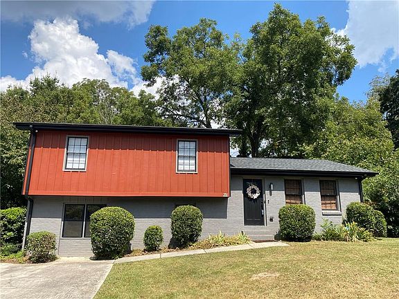 2nd image of 231 Fowler Cir NE