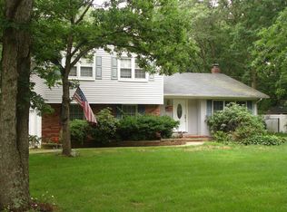 357 Miller Place Rd, Miller Place, NY 11764