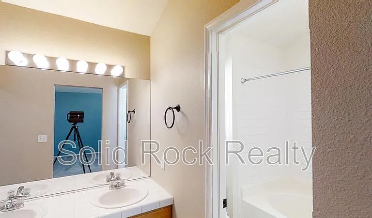 8175 Saint Helena Dr — Photo 13