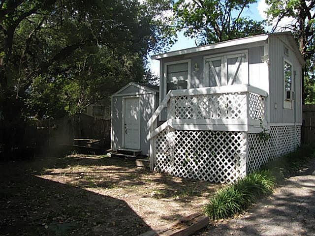 2nd image of 1323 E Lake Dr