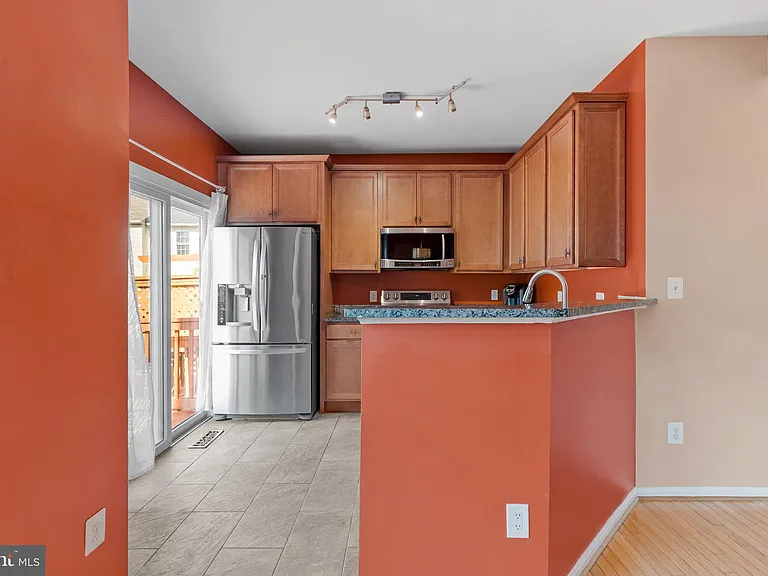 13129 Englishwood Ln — Photo 11
