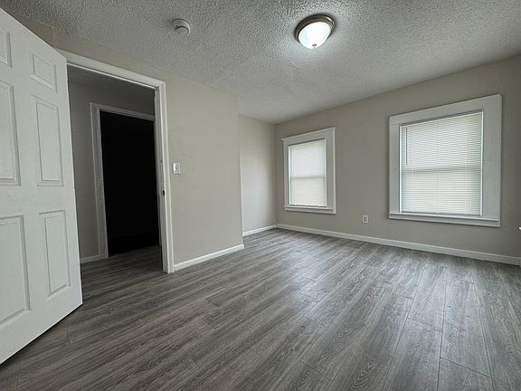 5th image of 43 Elliott St #2B