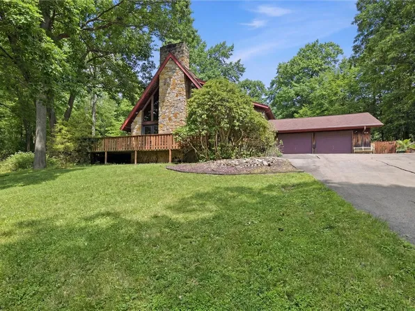 717 Zubal Rd, Apollo, PA 15613