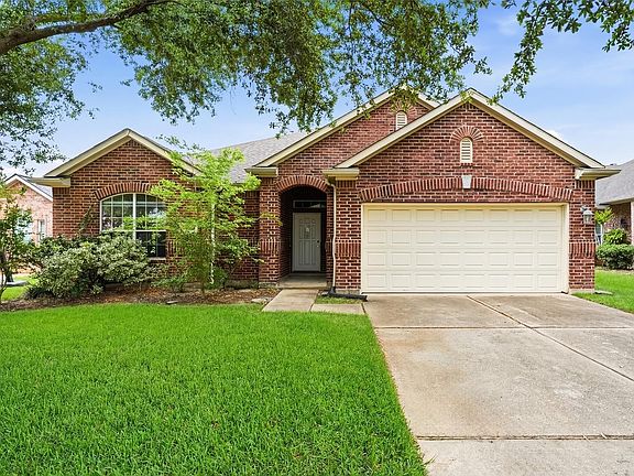 3rd image of 18010 Timber Crossing Ln