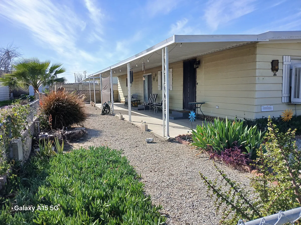 Building Photo - 148 N Palomar Ave