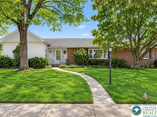 418 S 4th St, Emmaus, PA 18049
