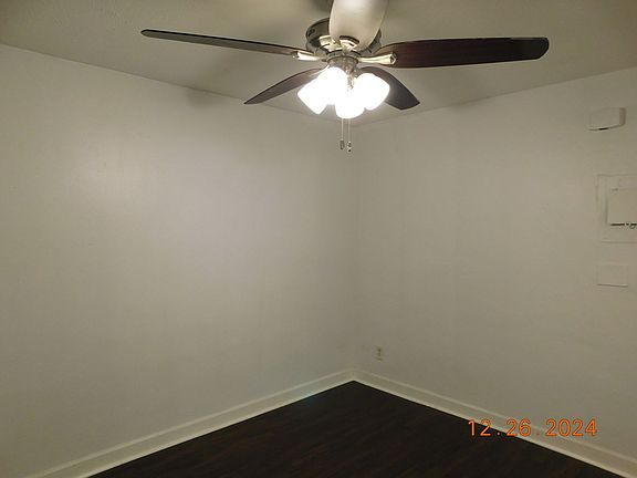 5th image of 936 E Giddens Ave APT 3