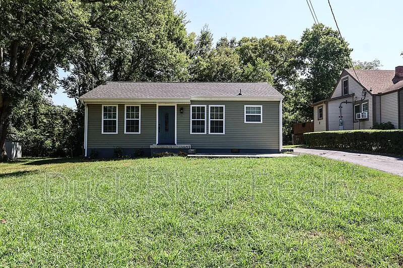 2 bed, 1.0 bath, 782 sqft, $1,650 — Photo 1