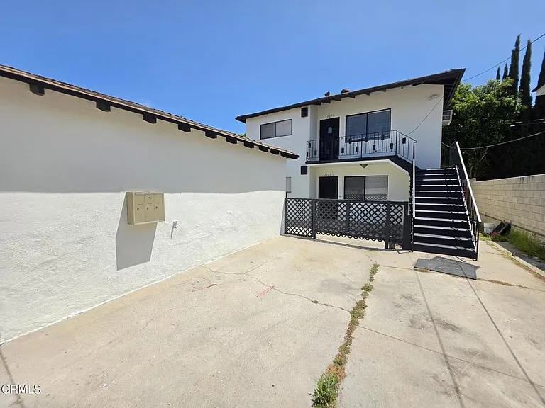 12246 Oxnard St #2 — Photo 13