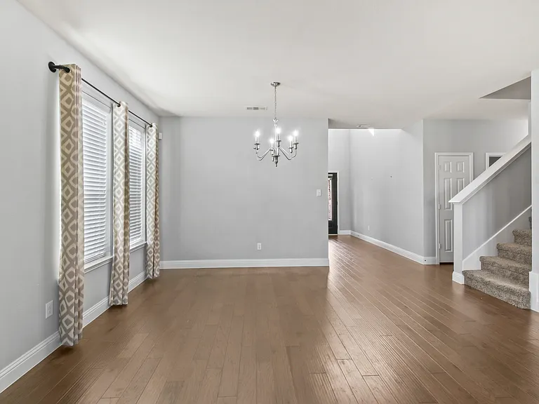 4424 Overbrook Dr — Photo 12