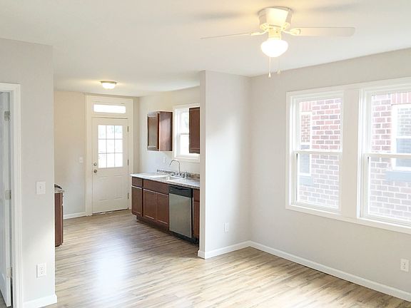2nd image of 2452 Cleveland Blvd #A
