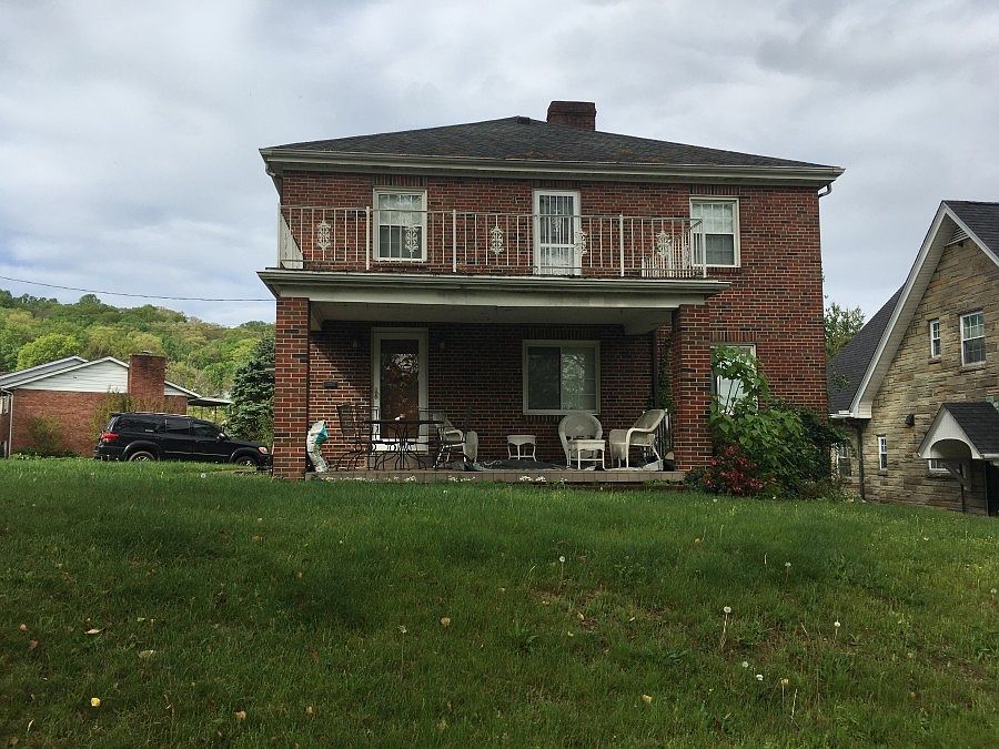 1st image of 1001 Breezemont Dr