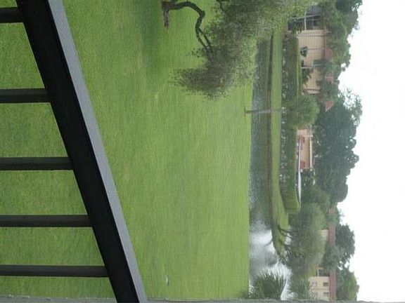 3rd image of 220 Lakeview Dr #3
