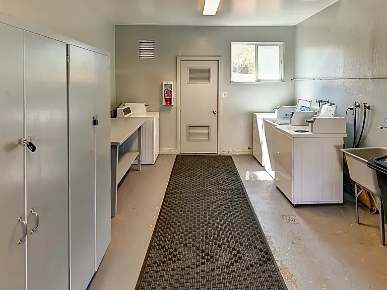 3101 Middlefield Rd #18 — Photo 14