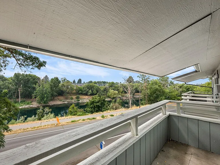 River Court Apartments - Updated Units With A View! — Photo 26
